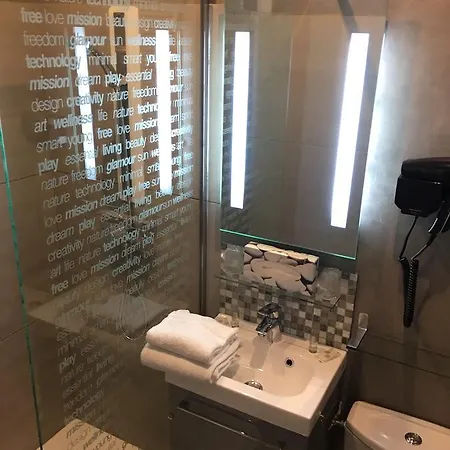 호텔 La Mascotte 3*