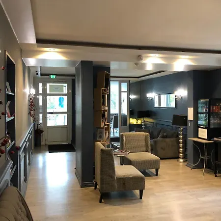 호텔 La Mascotte 3*